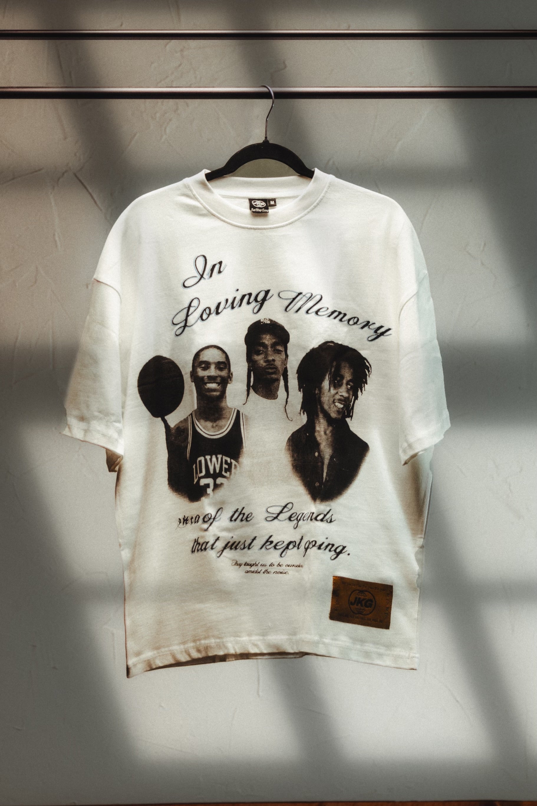 LEGENDS TEE